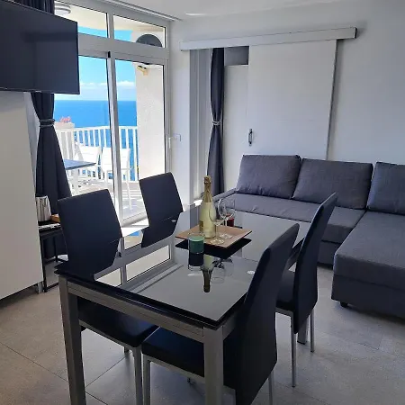 Panoramic Floor - Americas