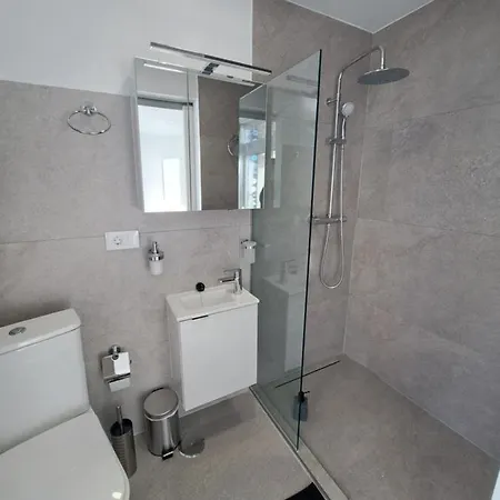 Daire Panoramic Floor - Americas