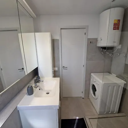 Panoramic Floor - Americas Daire