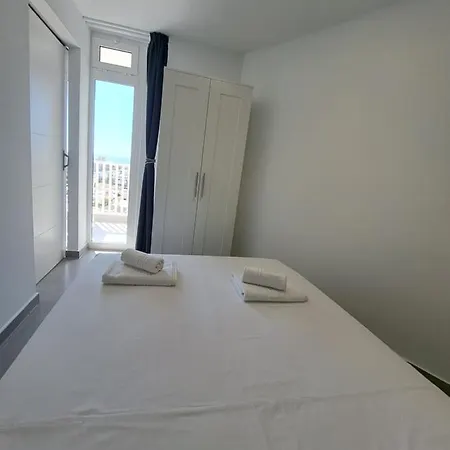 Panoramic Floor - Americas