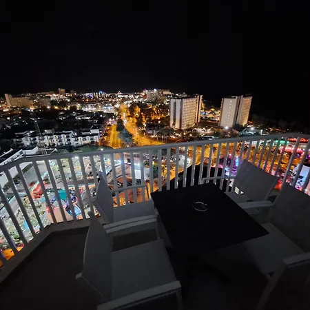 Panoramic Floor - Americas شقة